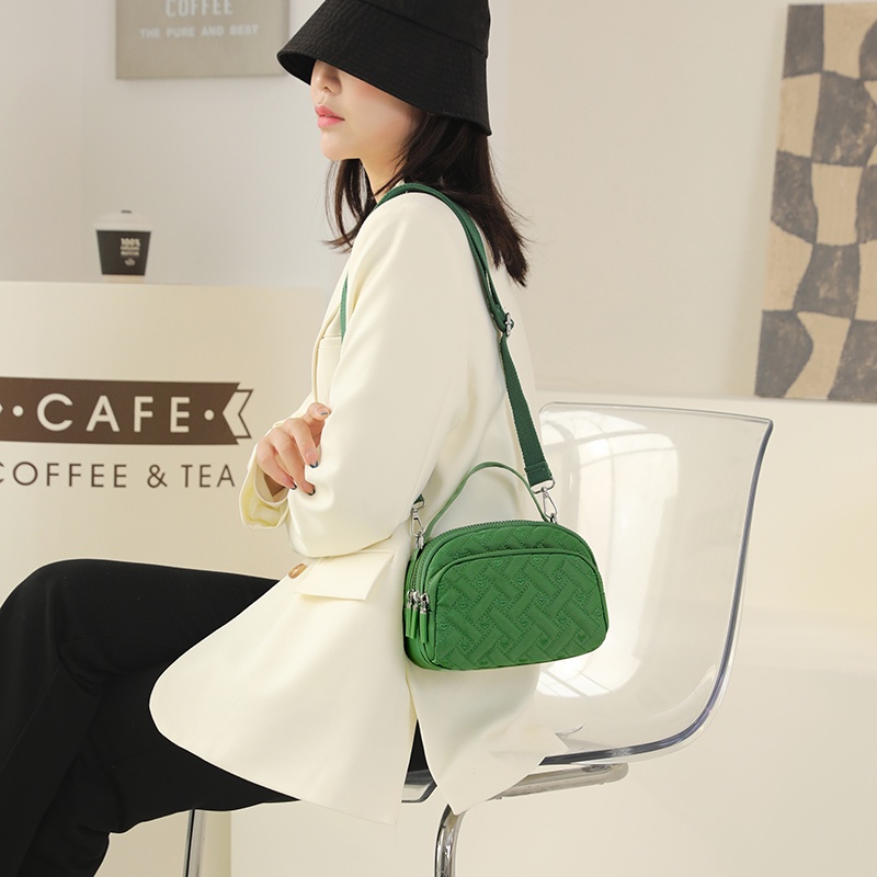 Túi Xách Siêu Nhẹ Nhiều Ngăn Thêu Họa Tiết Phong Cách Mới Cho Nữ