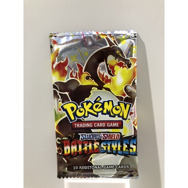 Hộp Thẻ Bài Pokemon GX VIP 2022