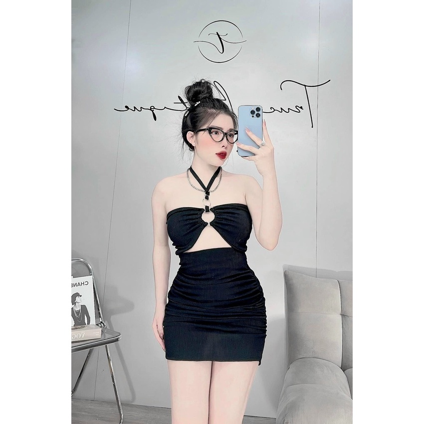 Đầm yếm 2 khoen ngực khoét hở eo ôm body dáng ngắn cực sexy , chất thun gân mềm mát