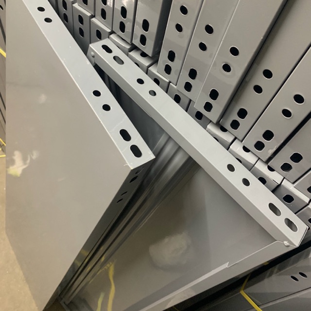 Combo 2 sàn 30x100 kệ sắt v lỗ đa năng đủ ốc