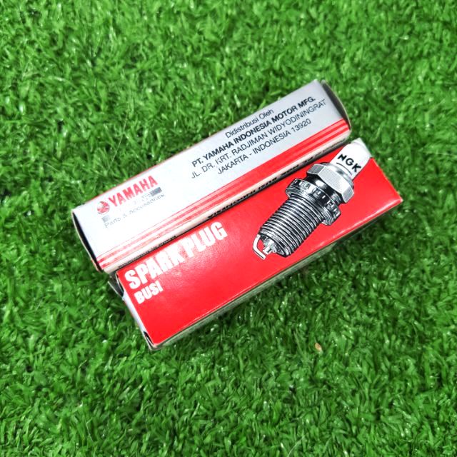 Bugi NGK CR7E/CR8E zin Yamaha " chân dài , chân ngắn " gắn cho " Exciter , novo , Luvias, sirius.... " chính hãng