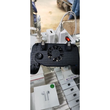 Tay cầm chơi game có quạt tai nhiệt diện thoại