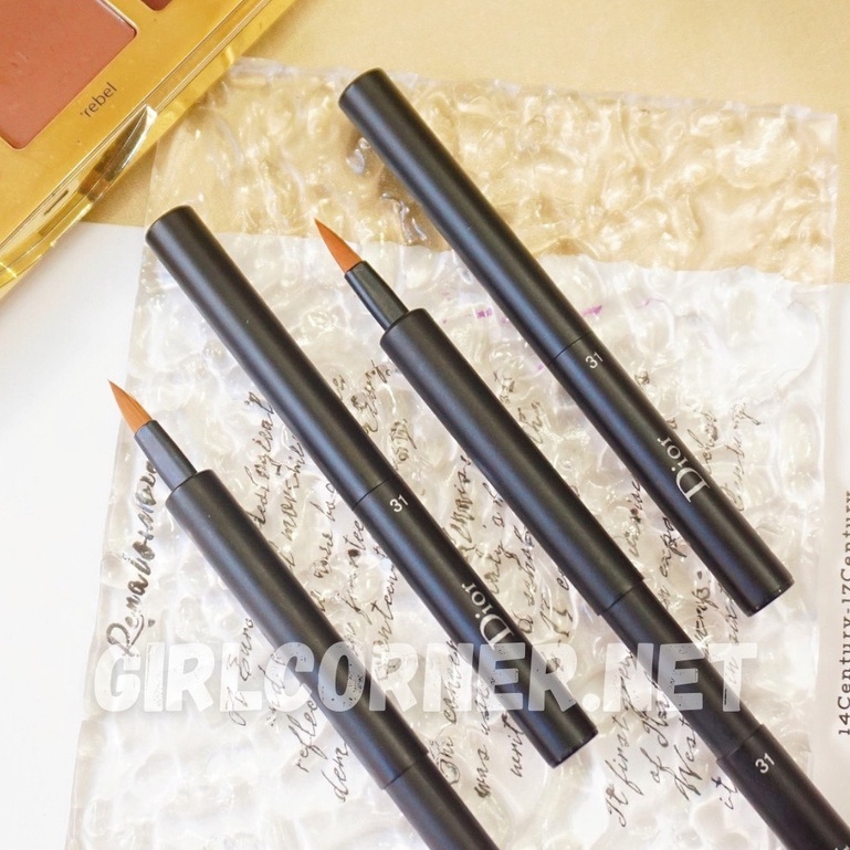Cọ Môi Có Nắp Dior 31 Retractable Lip Brush