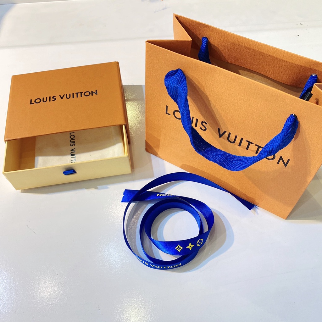 Hộp đựng vòng tay, nhẫn, dây chuyền thương hiệu cao cấp full set hộp đầy đủ phụ kiện đi kèm