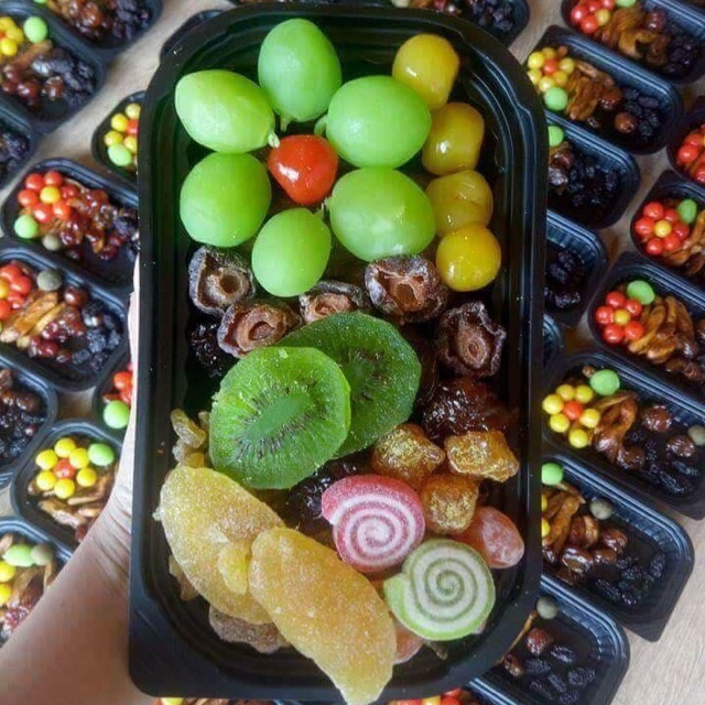 Mứt hoa quả sấy