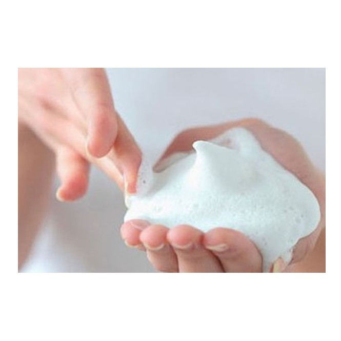 Sữa rửa mặt TẠO BỌT Marshmallow Whip Acne Care Biore Ngừa mụn cho da chai 150ml Hàng Nhập Khẩu Nhật Bản