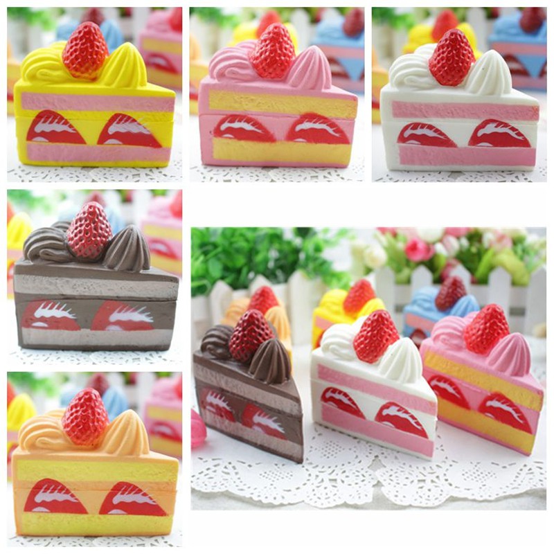 Đồ chơi Squishy hình bánh ngọt dâu y như thật 8cm
