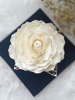 Hoa cài áo handmade đế nam châm