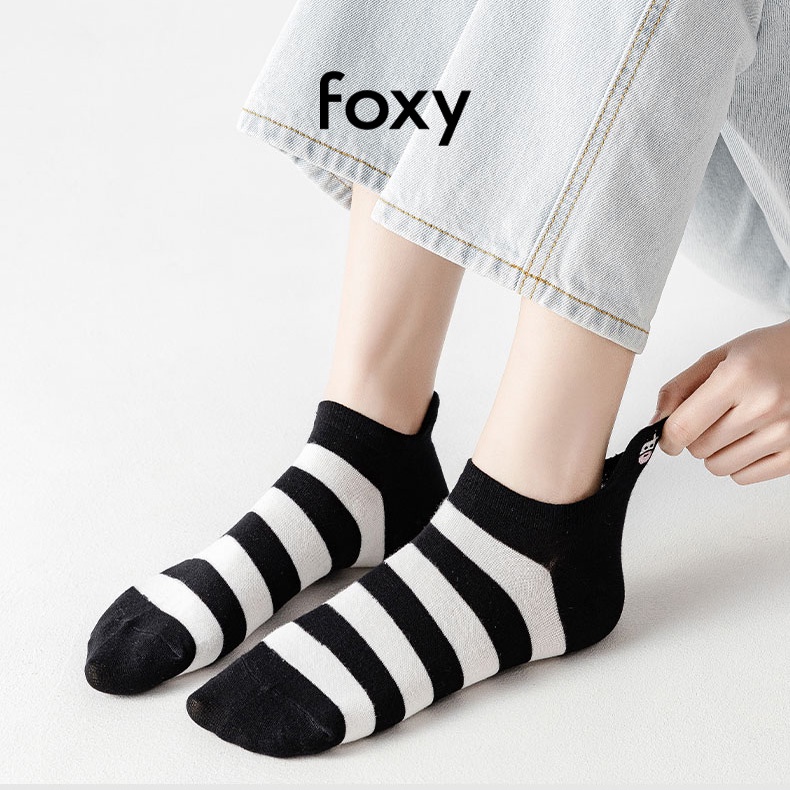 Tất Nữ Dễ Thương Hàn Quốc Foxy Cổ Ngắn Hoạ Tiết Bò Sữa Xinh Xắn - FOS005