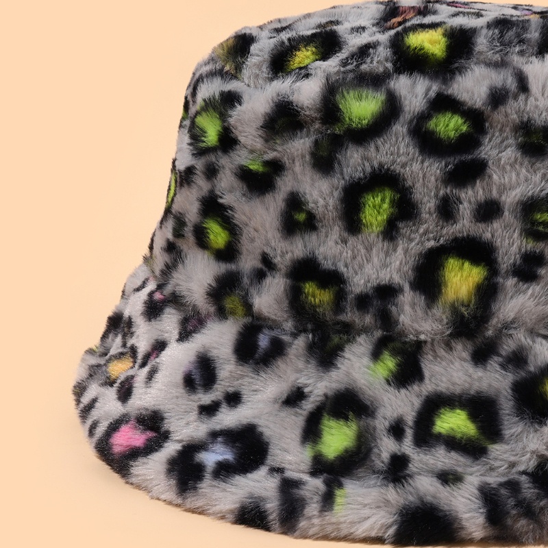 Nón Bucket Giữ Ấm in Họa Tiết Da Báo Màu Tương Phản