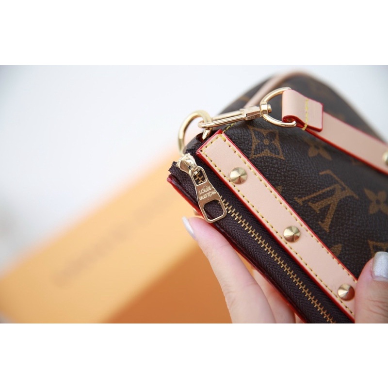 Túi lv. đeo vai viền đinh size 22cm fullbox