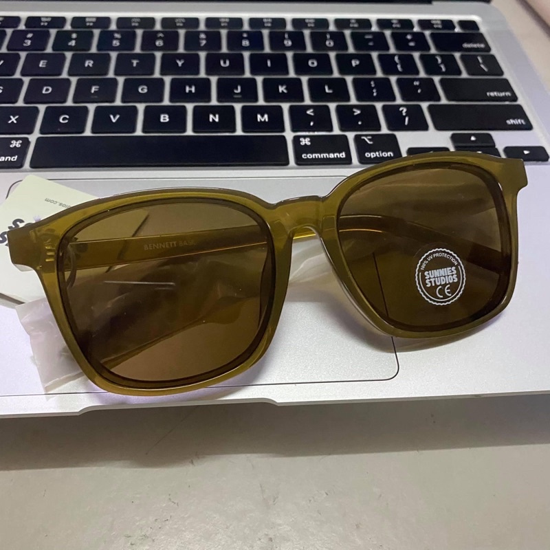 Kính mát Bennett Sunnies Studios chống UV400 gọng nhựa thời trang nam nữ chính hãng có sẵn