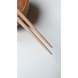 Đũa gỗ beech vuông khảm trai hồng (bộ 5 đôi)