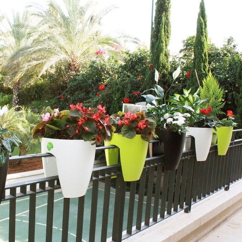 CHẬU NHỰA KẸP BAN CÔNG  - LAN CAN MÀU TRẮNG TRỒNG HOA,CÂY CẢNH DÀY ĐẸP