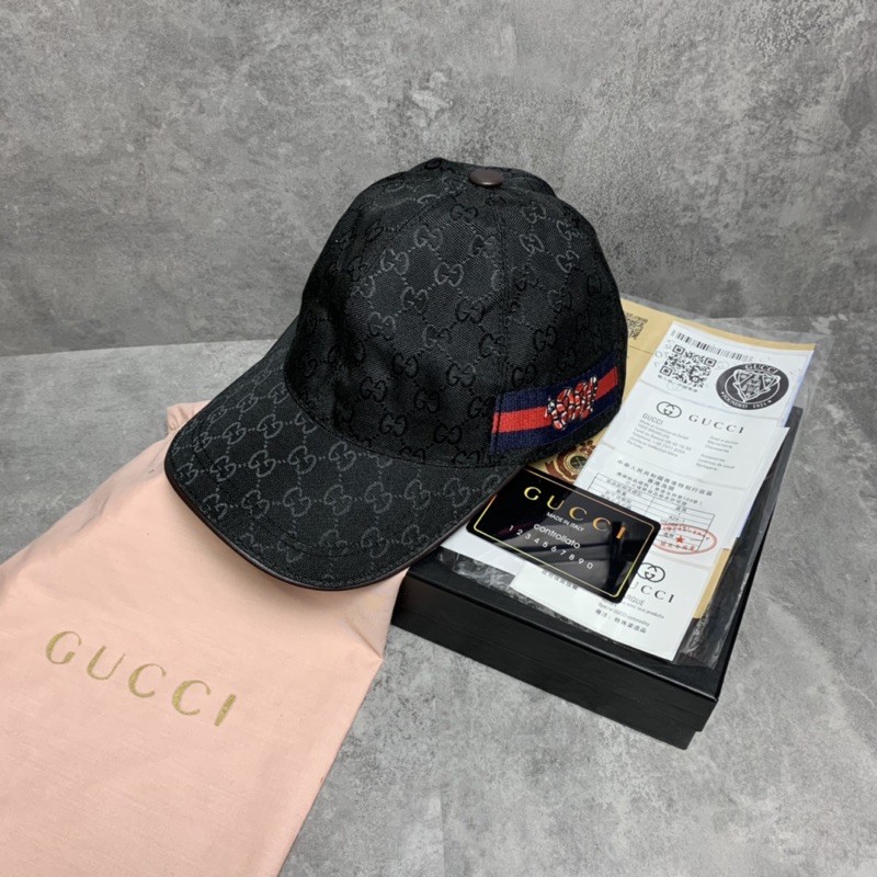 NÓN GUCCI VIỀN RẮN ĐEN ĐỎ FULL BOX