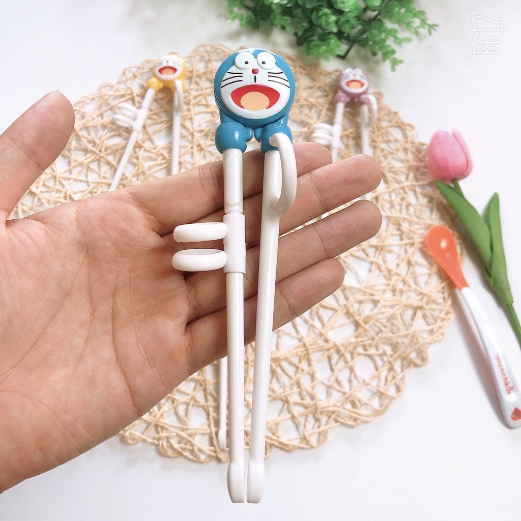 Đũa xỏ ngón hình thú ngộ nghĩnh cho bé tập ăn dặm
