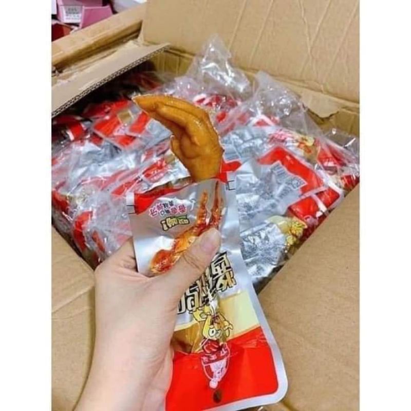 com bo 1 bịch chân gà đỏ tứ xuyên 30 cái ( tặng  1 phần quà ngẫu nhiên)