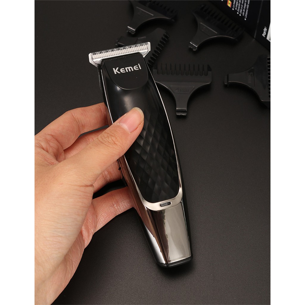 Tông đơ cắt tóc Kemei KM-1951 lưỡi cắt bằng thép không gỉ chất lượng cao