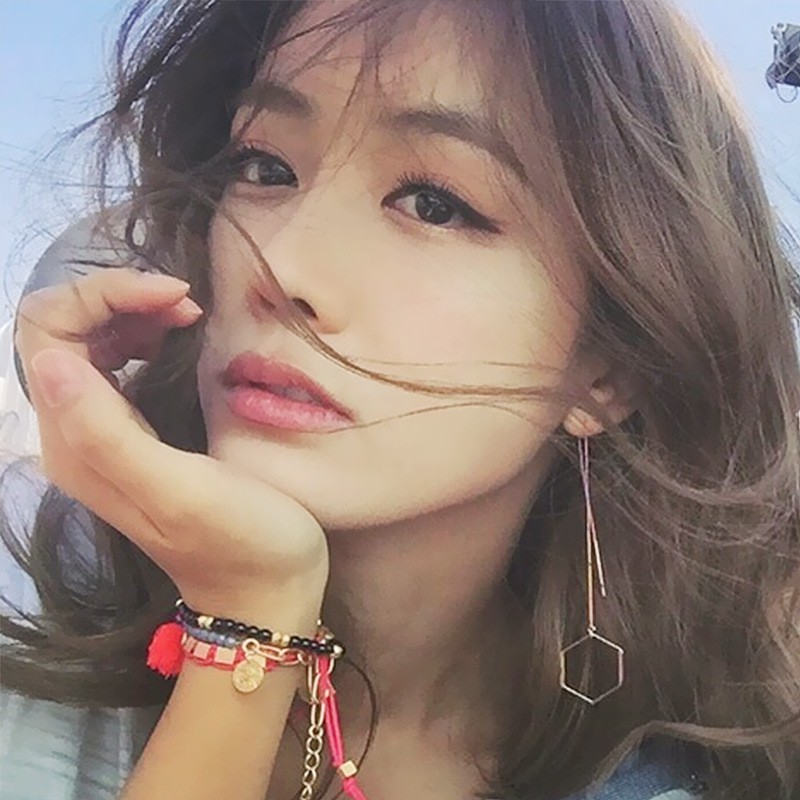 khuyên xỏ dây xích lục giác phong cách hàn quốc