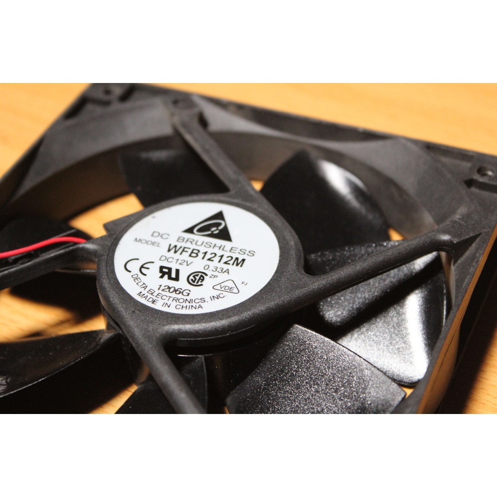 Quạt tản nhiệt 12x12x2,5cm, fan server máy chủ vuông 12cm 12v 0.33A khung nhựa chắc chắn