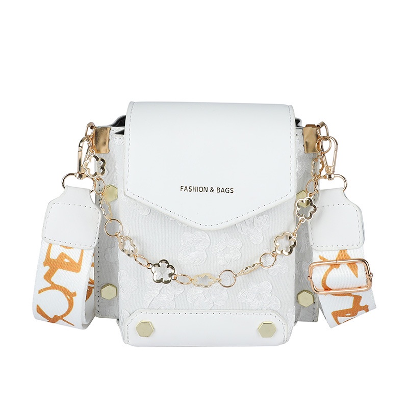 Túi Xách Nữ Đeo Chéo Đính Đinh Tán Thời Trang Hàn