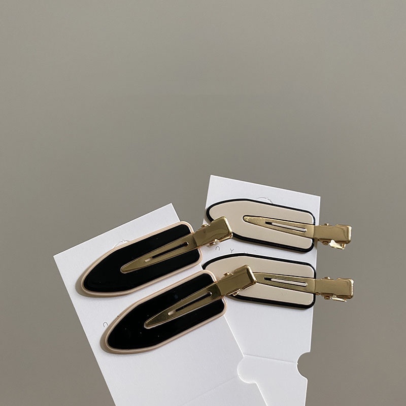 Kẹp tóc họa tiết kẻ ô trắng đen cá tính hợp thời trang