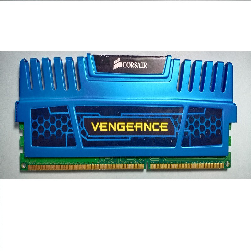 Ram tản nhiệt 4Gb ddr3 bus 1333 overclock 1600, hiệu Corsair Vengeance chính hãng, bảo hành 3 năm