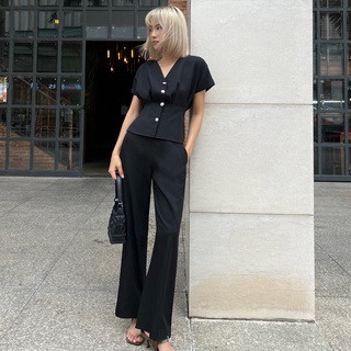 Sonia Blouse / Áo sơ mi cổ tim may chiết eo