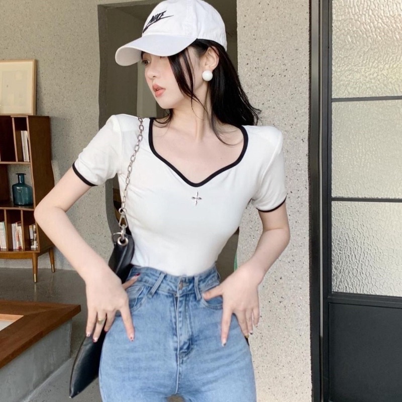 - PH - ÁO CỔ V PHỐI VIỀN TRẺ TRUNG XINH SẮN - PH -