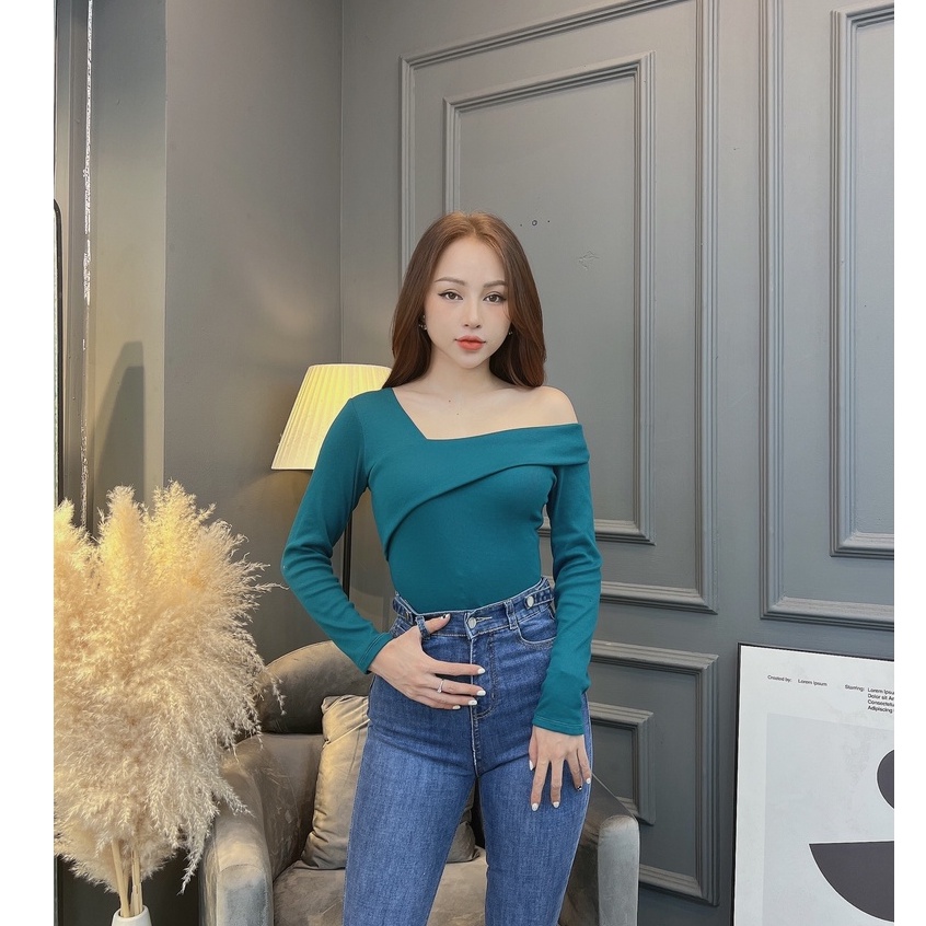 Áo thun kiểu nữ CRAZYTEEN tay dài lệch vai AT0242