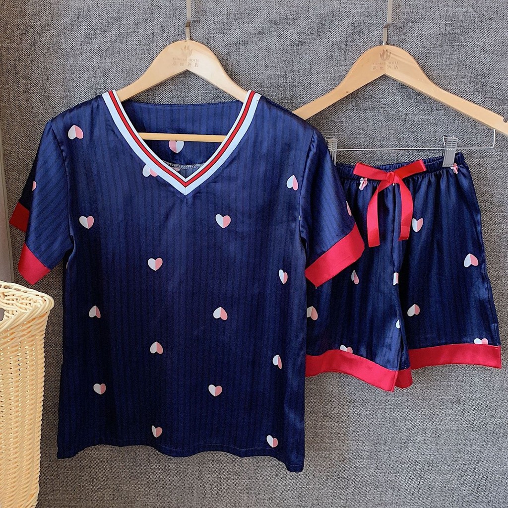 [ Mã WASTRUN4 giảm 10% tối đa 30K đơn 99K] Bộ Lụa mặc nhà ngắn Tim sọc cổ V 🌿 BIG SIZE 🌿 Lụa băng mềm mại - IVY081 | BigBuy360 - bigbuy360.vn