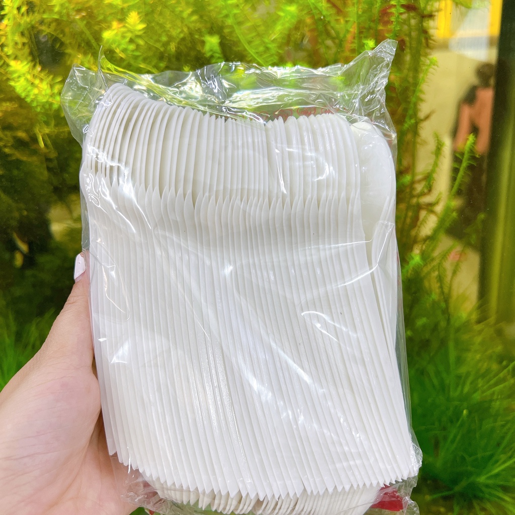 Muỗng nhựa trà sữa - màu trắng đục, loại dày - 1 bịch 100 cái