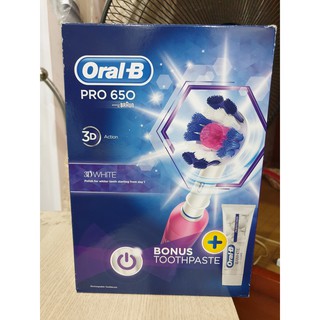 Bàn chải đánh răng điện Oral-B Pro 650