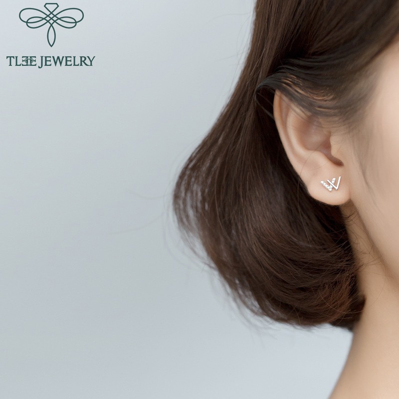 Khuyên tai bạc TLEE chữ W kép nạm đá nửa cao cấp TleeJewelry B0176