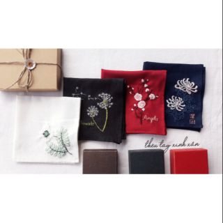 Khăn tay linen premium thêu tay