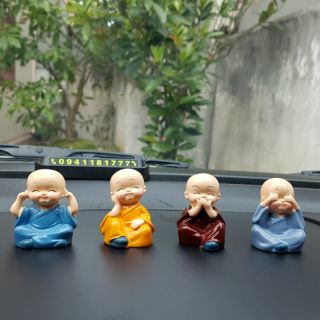 Bộ tượng chú tiểu 4 không