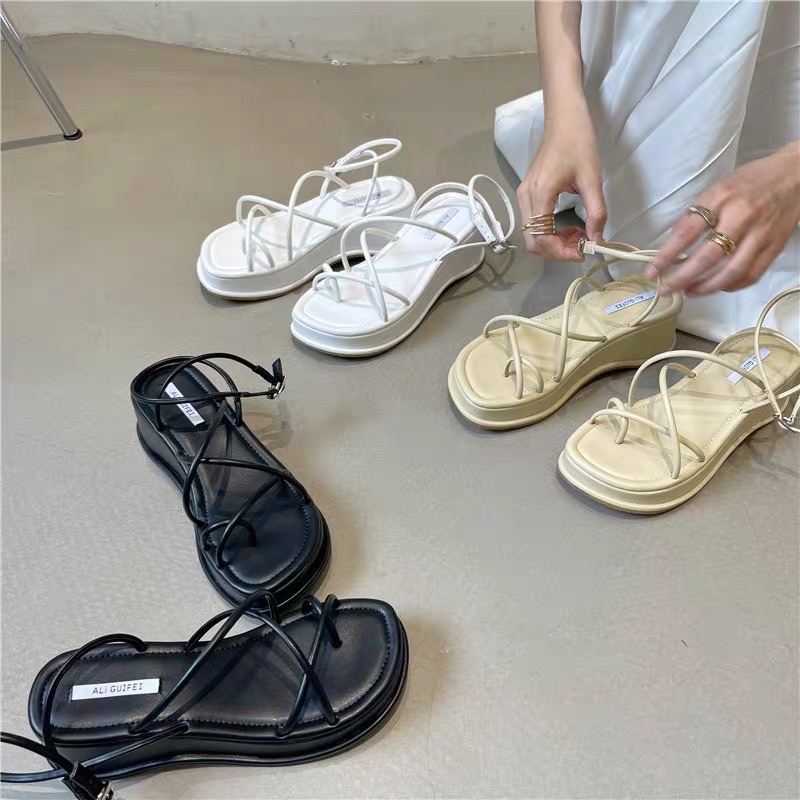 (Có sẵn Đen/Trắng) Đế bánh mì 6p Dép sandals dây mảnh quai cài đi biển trend 2023 bản cao cấp