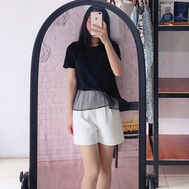 Set trang phục đen trắng- Ảnh chụp thật