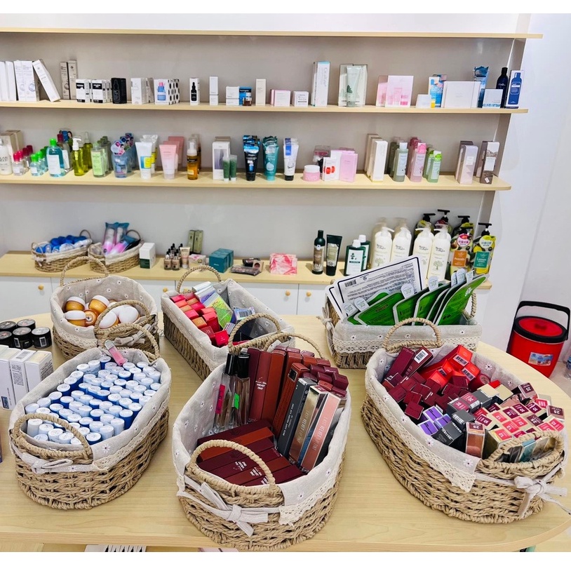 Giỏ cói lót vải đựng mỹ phẩm, đựng đồ cá nhân, trang trí kệ, chụp ảnh sản phẩm decor xinh xắn Hình bầu dục có quai | BigBuy360 - bigbuy360.vn