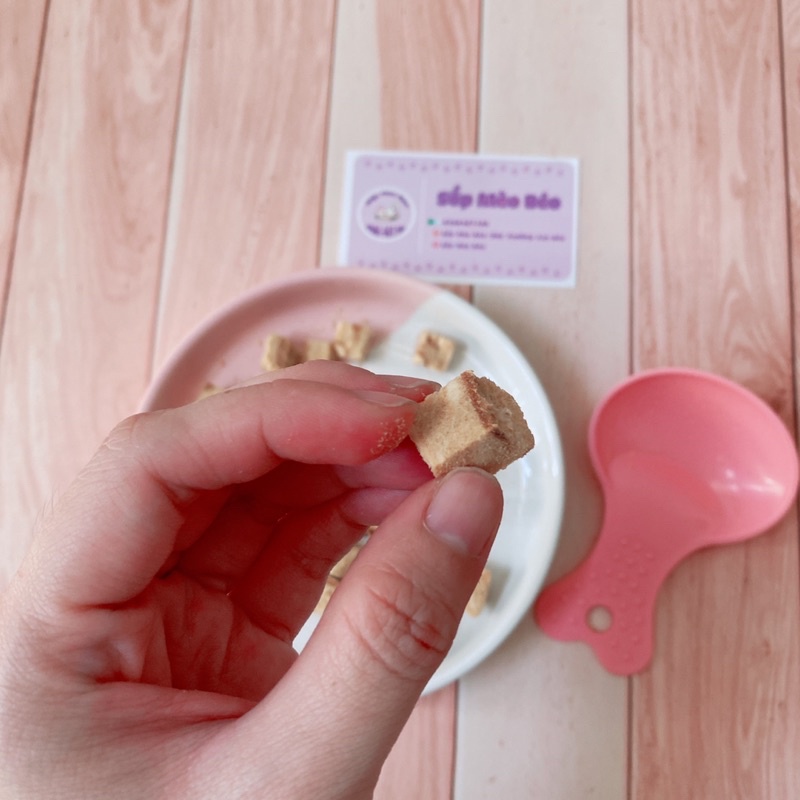 Cá hồi sấy nguyên vị gói 20gr dùng thử cho MÈO-công nghệ sấy lạnh đông khô -40°C