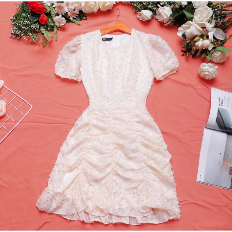 2Hand - Đầm dự tiệc / Sườn xám cách tân thiết kế cao cấp vải voan lông vũ , hoa nhí dáng chữ a may tùng nhún sang trọng