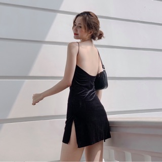 Đầm đen 2s cổ đổ hở lưng xẻ đùi (về lại)
