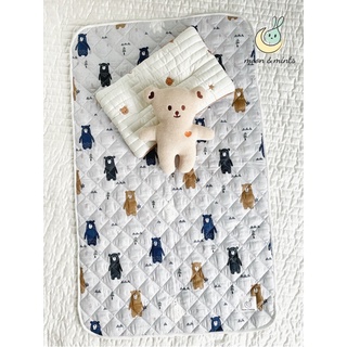 Topper thảm lót chống thấm cho bé Moon&Mints size 60x100cm, 70x120cm và 80x120cm
