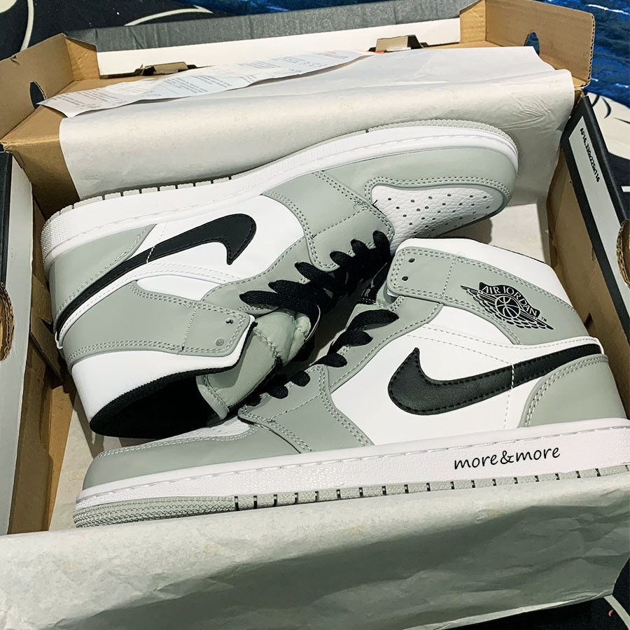 [More&More] Giày thể thao Jordan 1 Mid Light "Smoke" Grey x OG