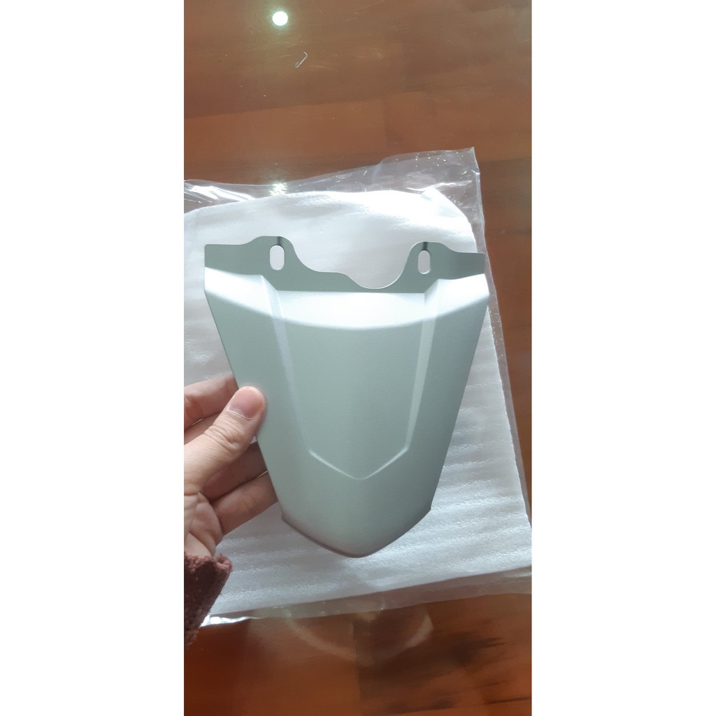 Mu rùa (Ốp đuôi) Sirius Yamaha Bạc mờ