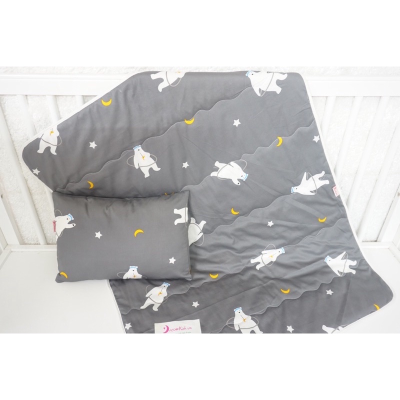 Chăn cho bé sơ sinh