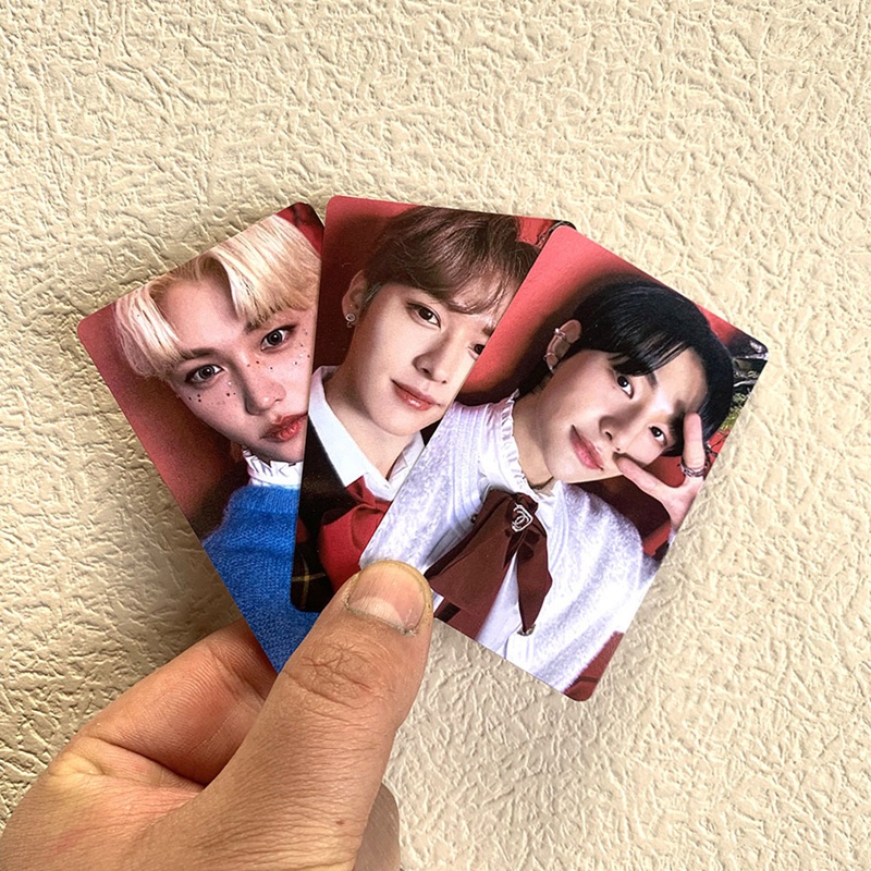 Set 8 tấm ảnh lomo card nhóm nhạc Stray Kids