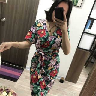 Váy hoa buộc dây