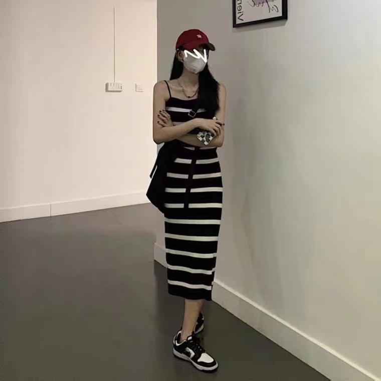 SUXI Đầm Midi Hai Dây Dệt Kim Họa Tiết Kẻ Sọc Trắng Đen Phong Cách Vintage Thời Trang Xuân Hè Dành Cho Nữ