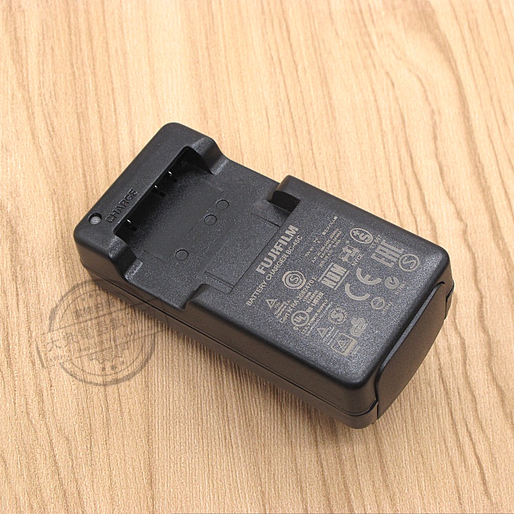 Đế Sạc Đứng Cho Máy Ảnh Fuji instax Mini90 Mini90s